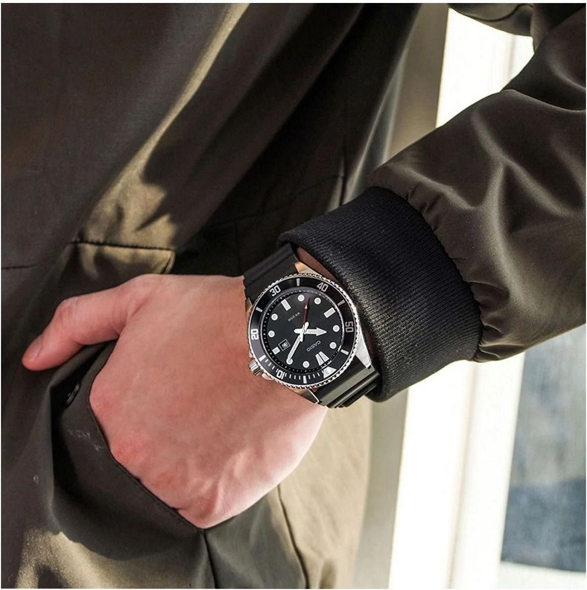 CASIO MDV-107-1A1VEF sides